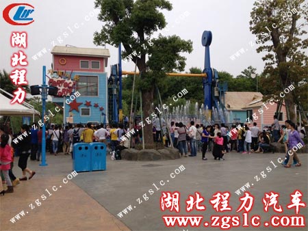 盛開的噴泉 盛開的噴泉