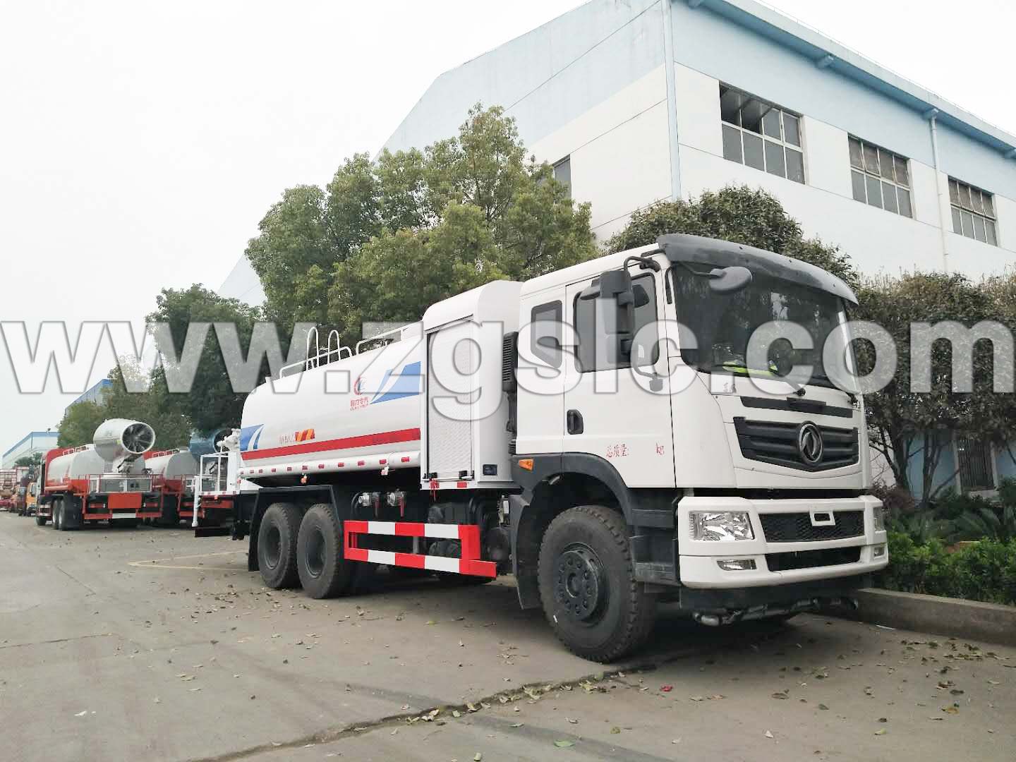 湖北程力集團(tuán)東風(fēng)T5抑塵車