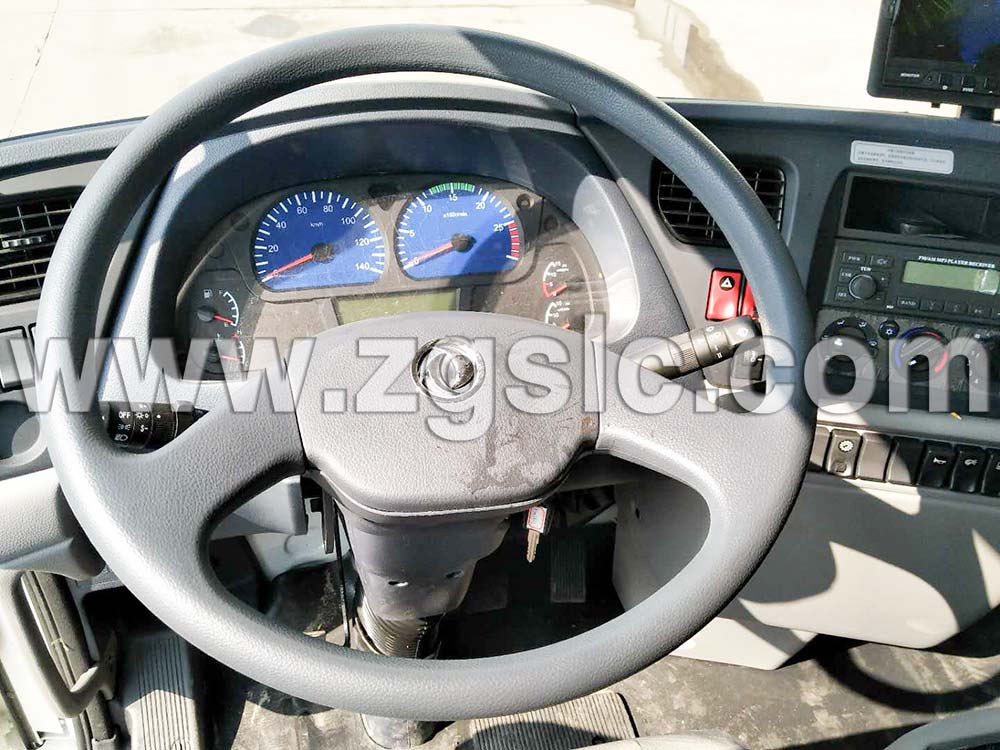 湖北程力集團(tuán)東風(fēng)T5抑塵車