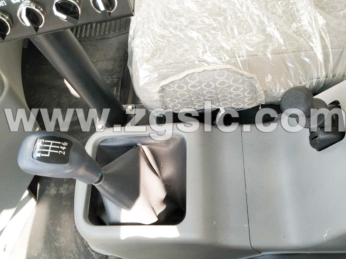 湖北程力集團(tuán)東風(fēng)T5抑塵車