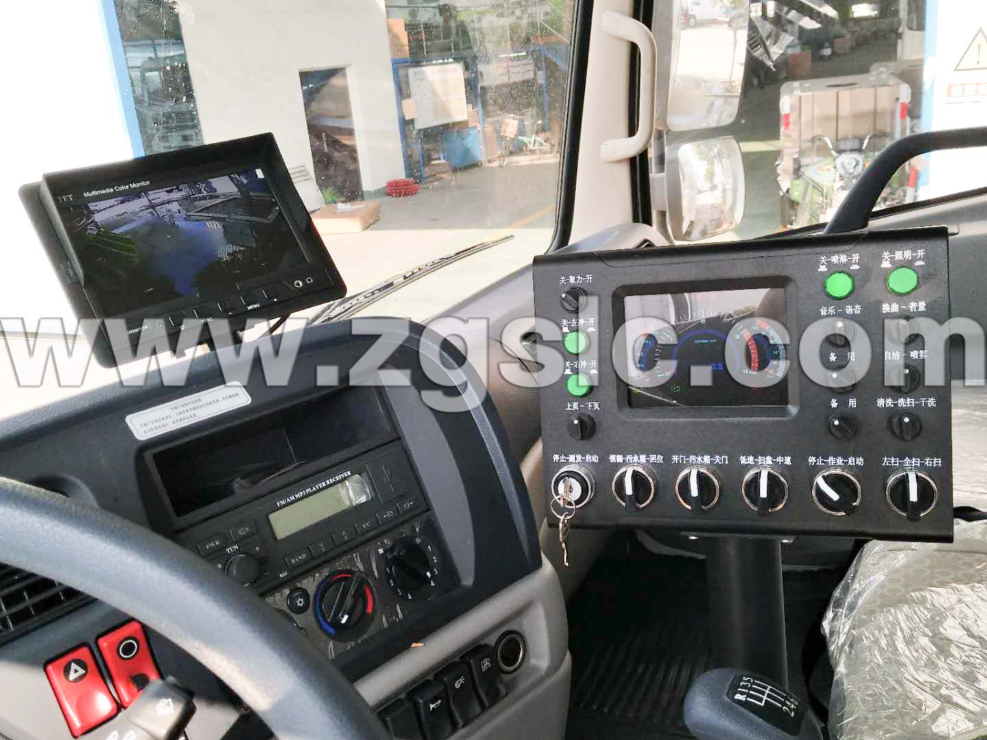 湖北程力集團(tuán)東風(fēng)T5抑塵車