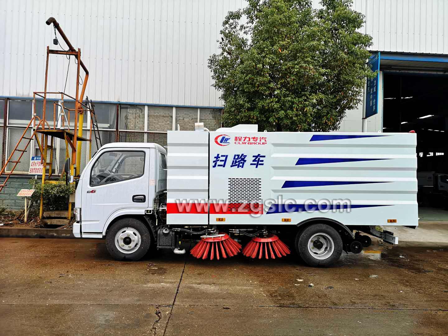 程力集團東風小多利卡掃路車