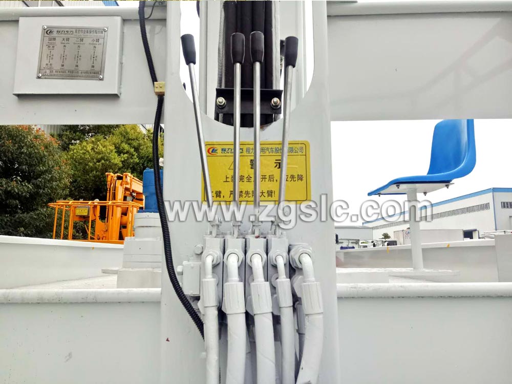 東風多利卡D9高空作業車（國五）