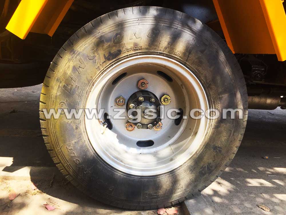 湖北程力東風(fēng)小多利卡清洗吸污車（國五）