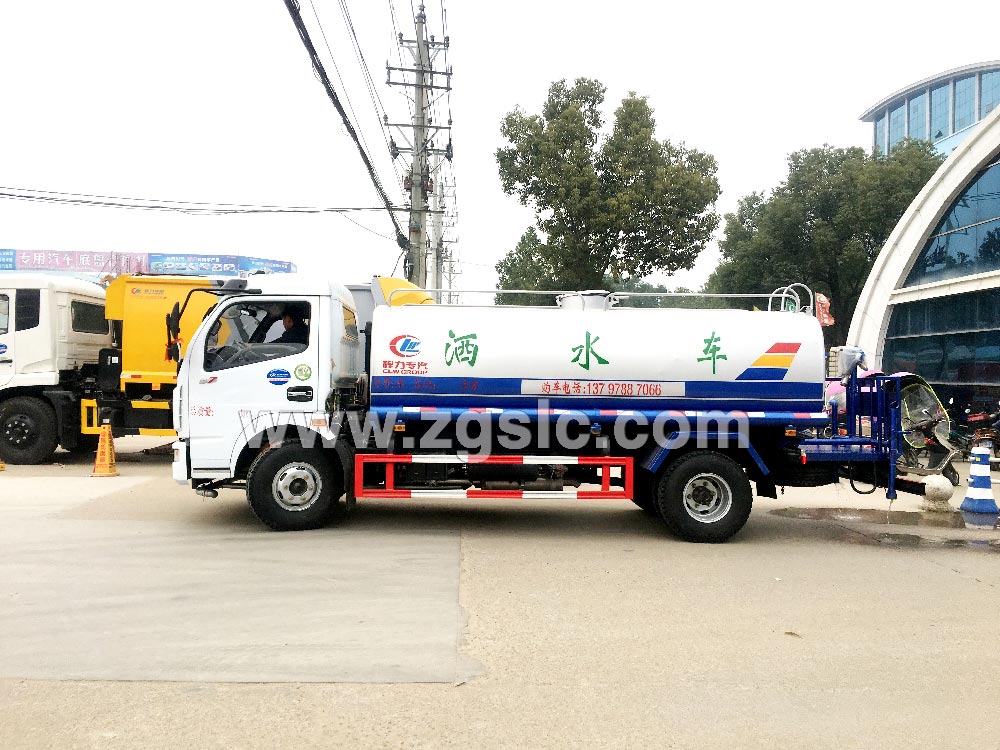 程力東風大多利卡8.5方灑水車黃牌（國五）