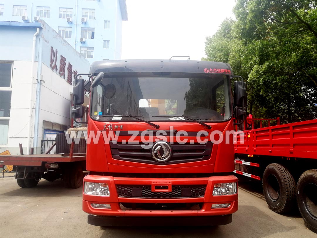 東風特商單橋隨車吊_東風特商隨車吊有后支腿嗎？