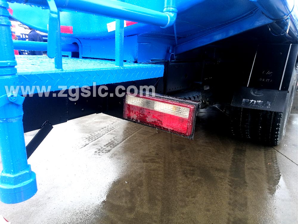 程力東風后雙橋22噸灑水車黃牌（國五）細節