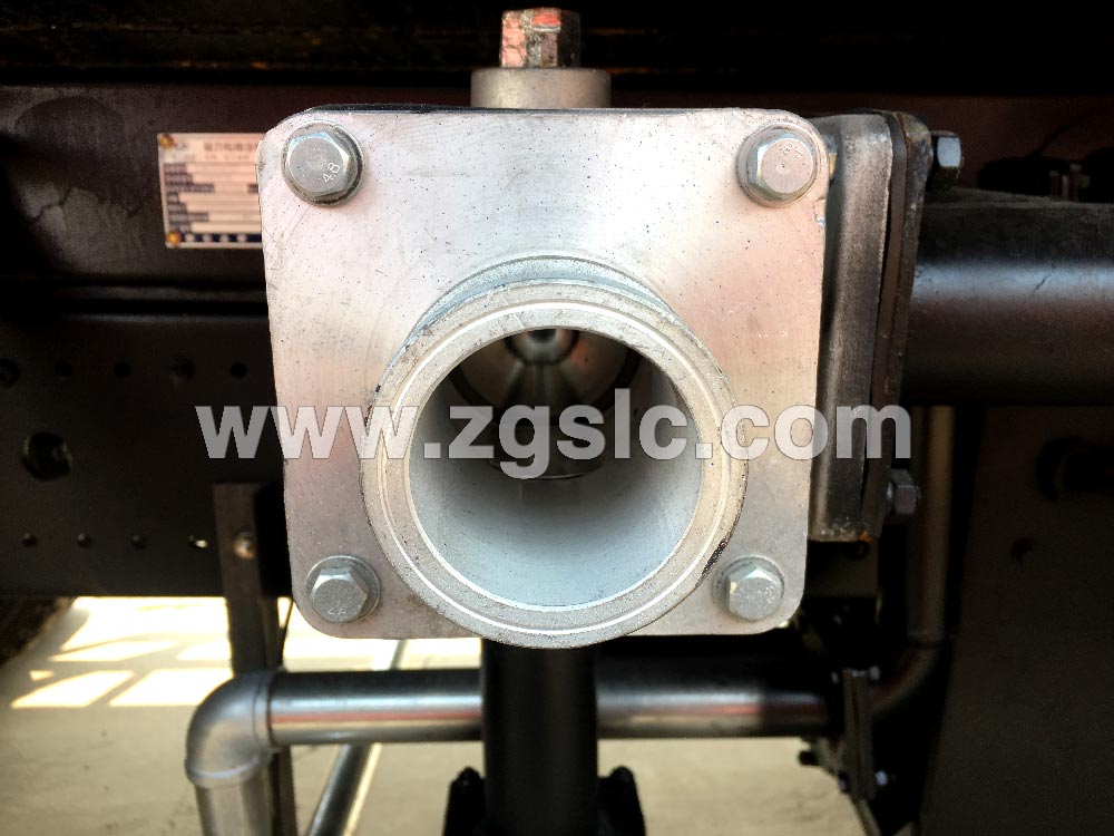 程力東風后雙橋22噸灑水車黃牌（國五）內飾