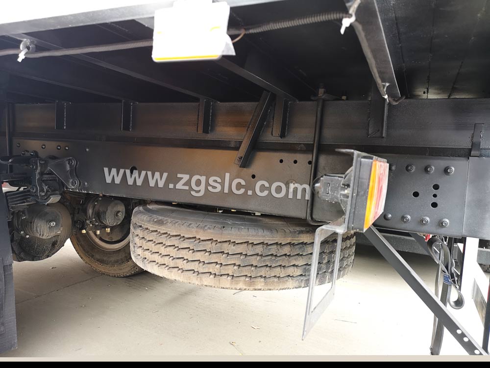 東風(fēng)乘龍爆破器材運(yùn)輸車（國五）