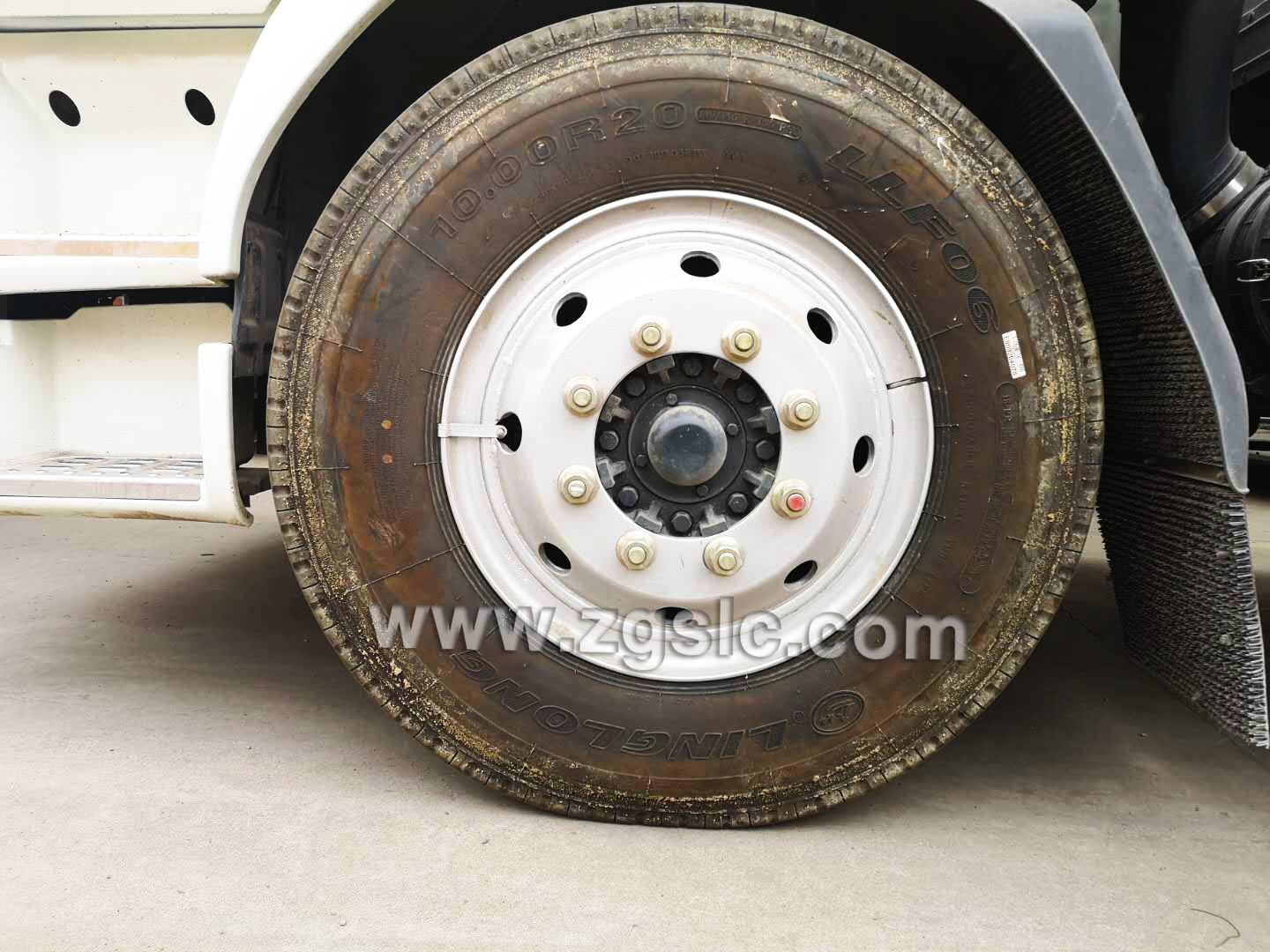 東風(fēng)乘龍爆破器材運(yùn)輸車（國五）