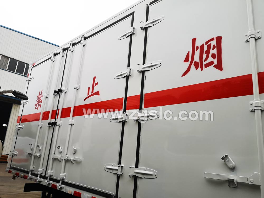 東風(fēng)乘龍爆破器材運(yùn)輸車（國五）