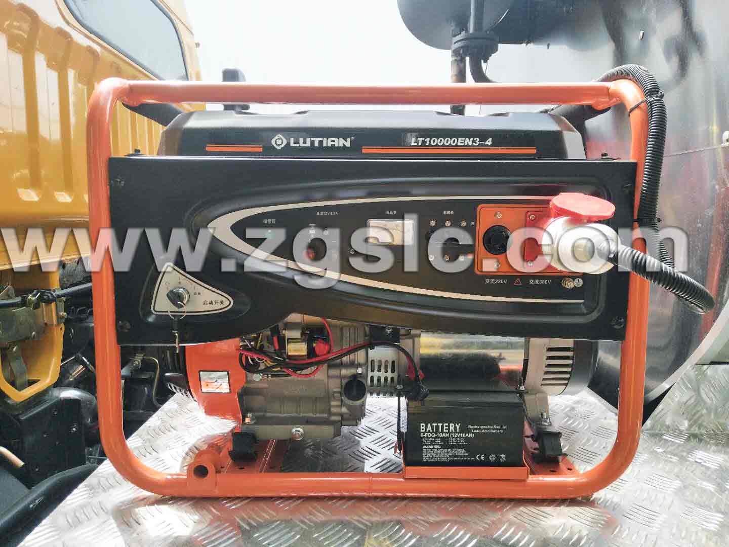 東風(fēng)大多利卡瀝青灑布車（國五）