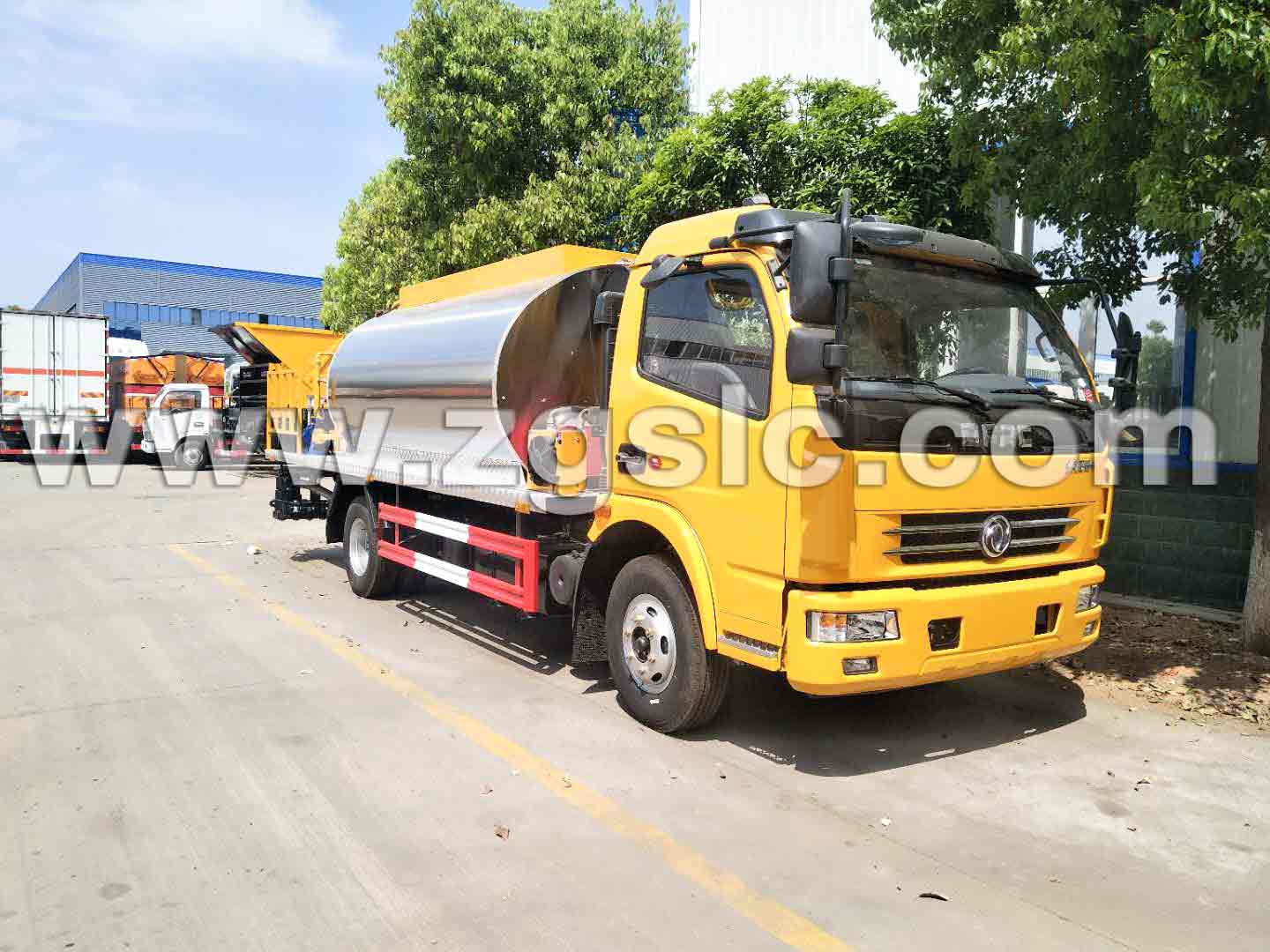 東風(fēng)大多利卡瀝青灑布車（國五）