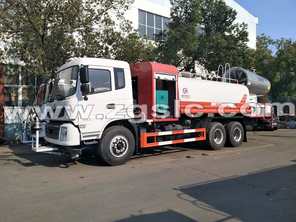 湖北程力集團(tuán)東風(fēng)后雙橋抑塵車