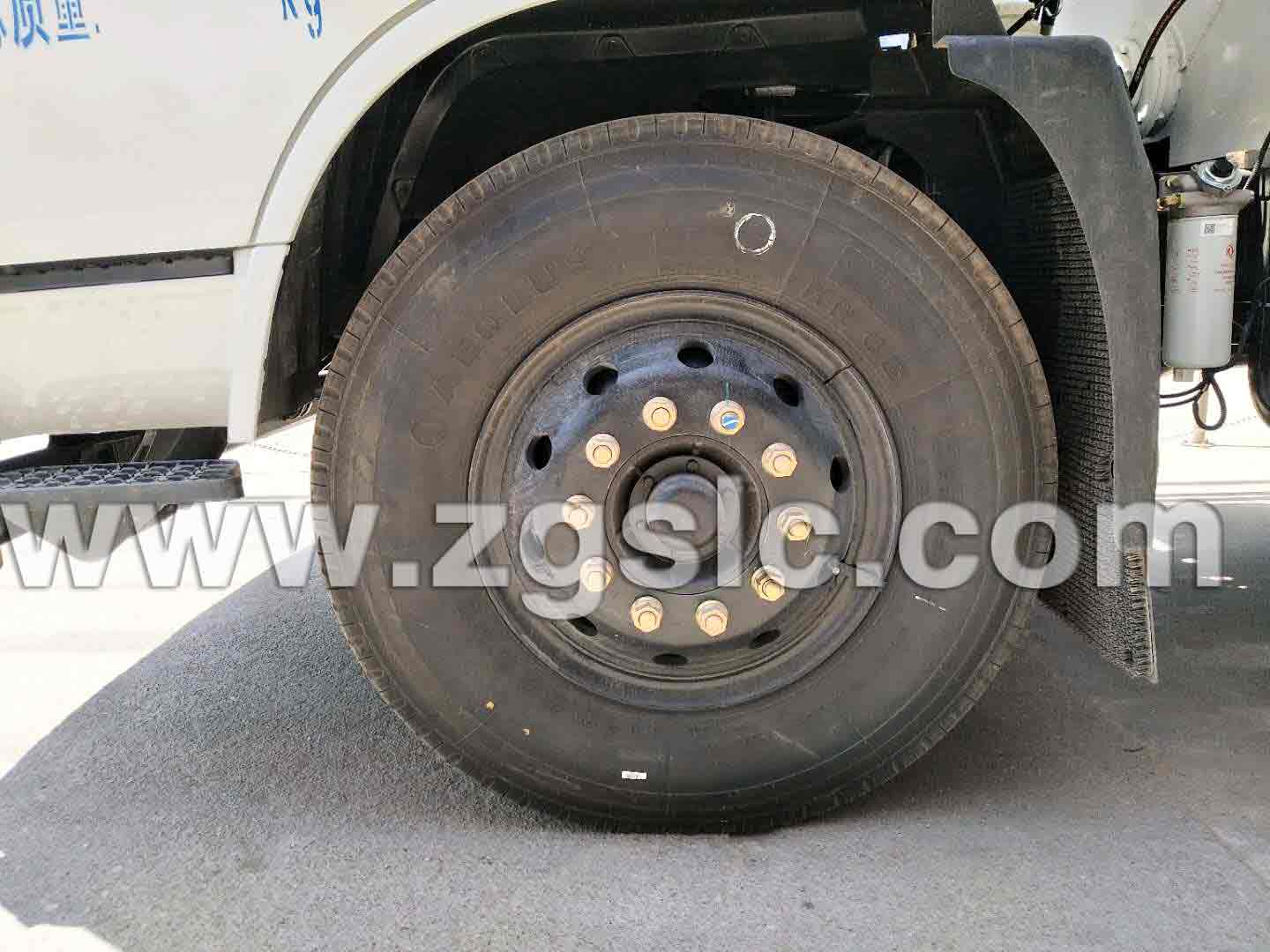 東風天錦散裝飼料車（國五）