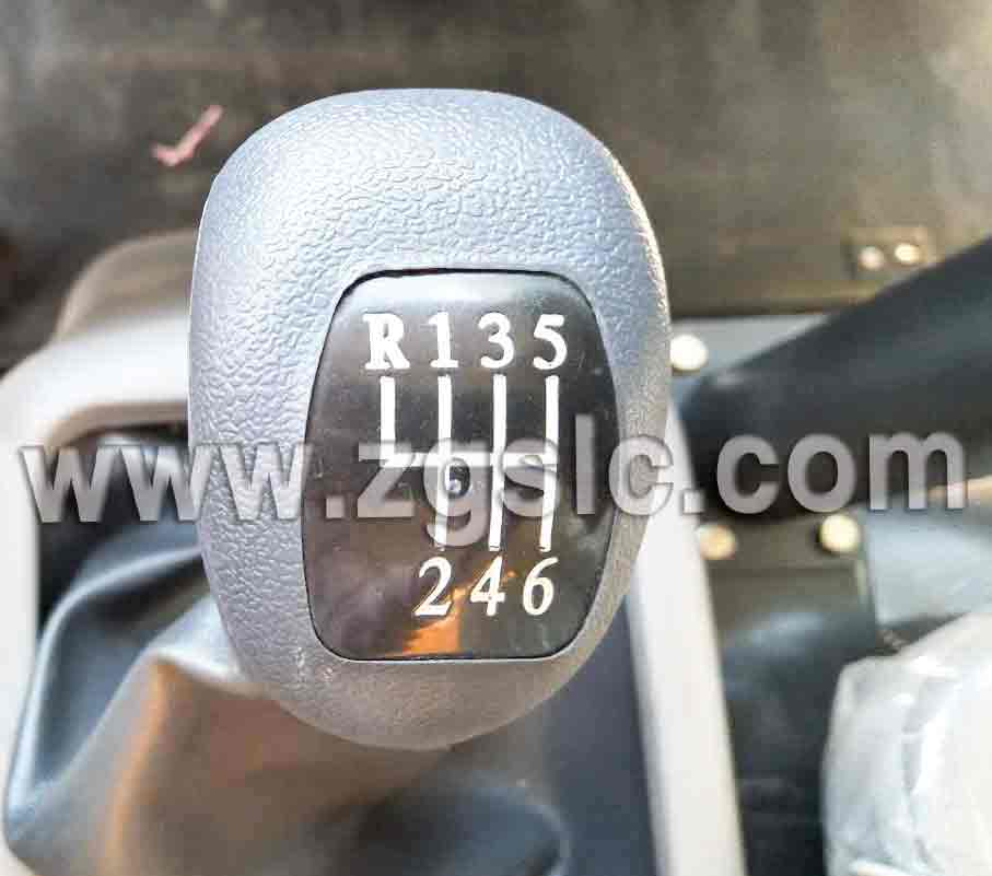 東風天錦散裝飼料車（國五）