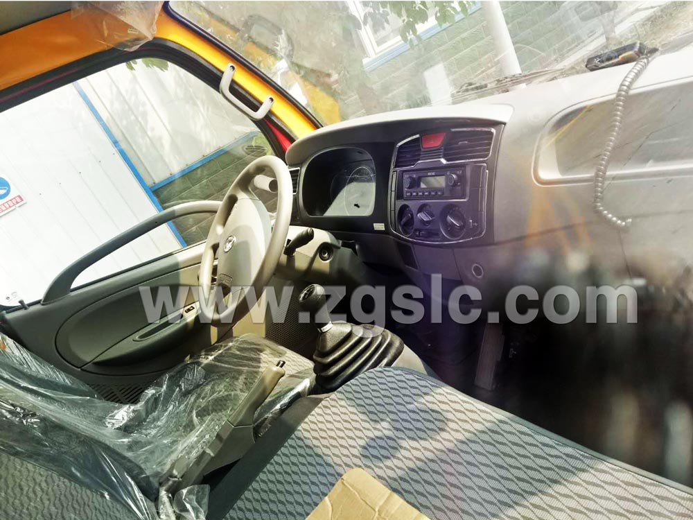 東風小多利卡水罐消防車（國五）