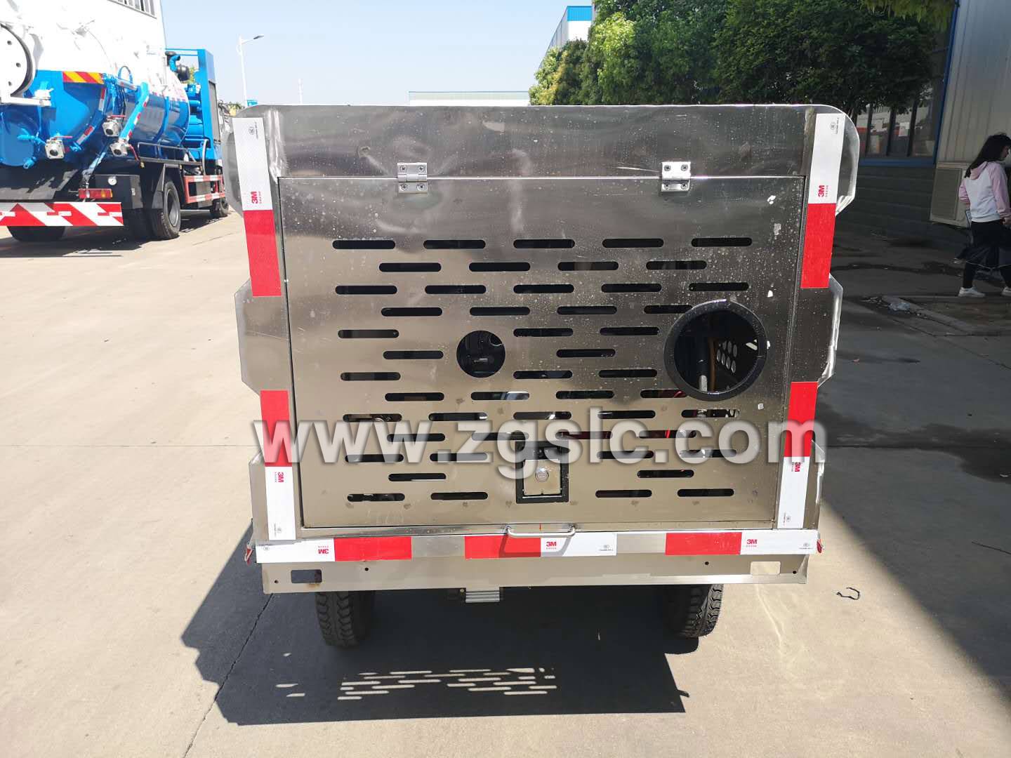 程力集團(tuán)電動(dòng)三輪高壓清洗車