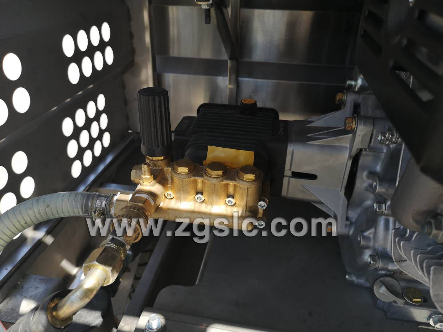 程力集團(tuán)電動(dòng)三輪高壓清洗車