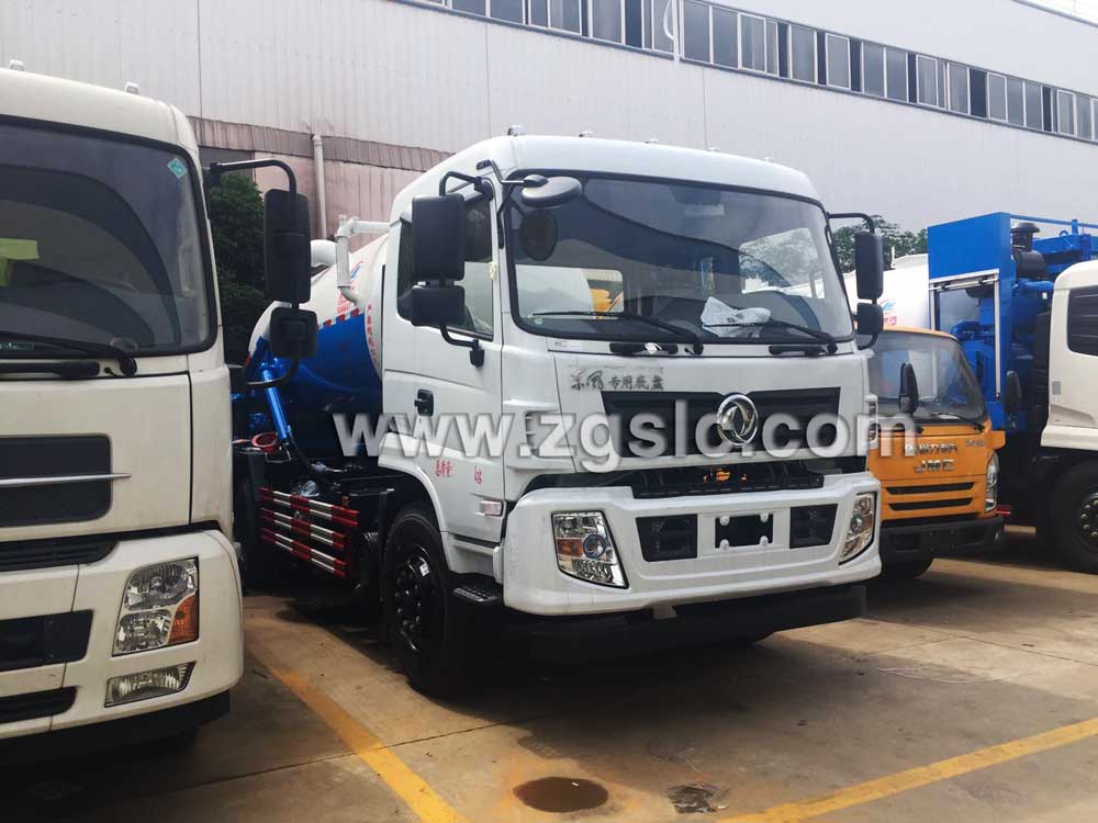 湖北程力東風(fēng)專底吸污車（國五）