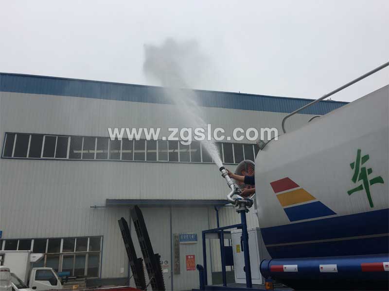 程力14方東風D9噴霧車最大可以裝多少噸水