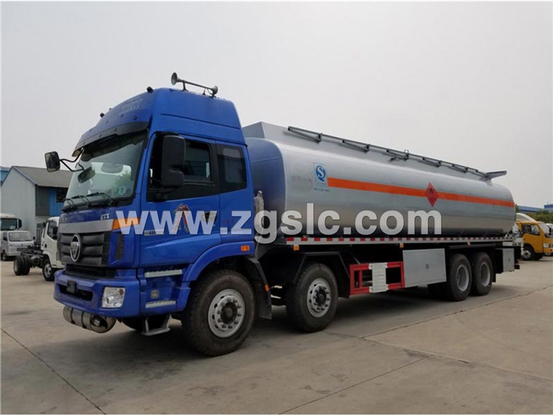 福田歐曼前四后八25方運(yùn)油車(chē)（國(guó)五）