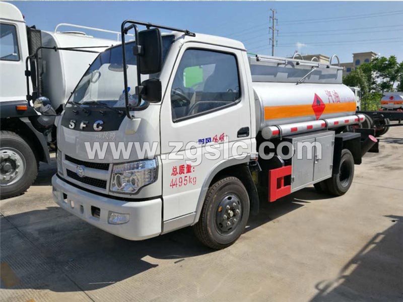 湖北程力時風2.5方加油車-廠家價格