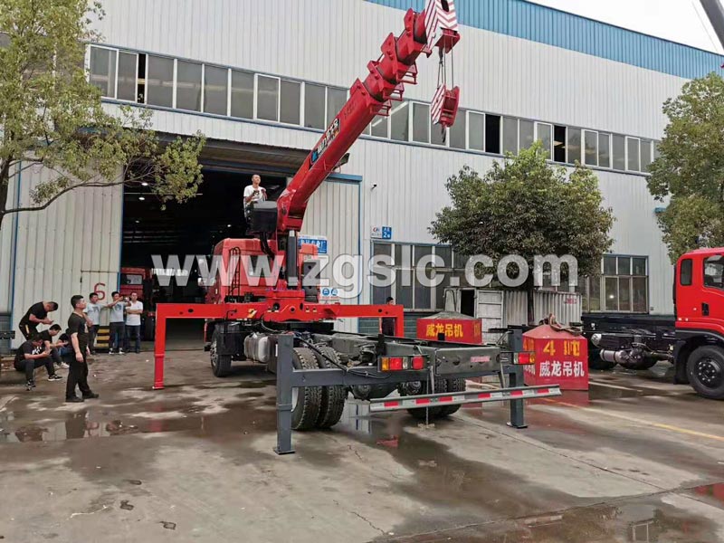 程力專用汽車股份有限公司隨車吊廠區