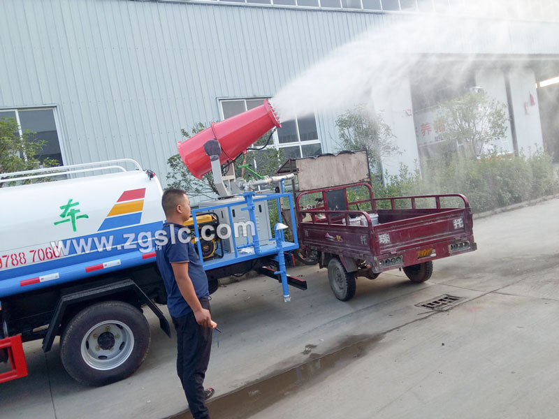 程力專用汽車股份有限公司東風小多利卡噴霧車廠家