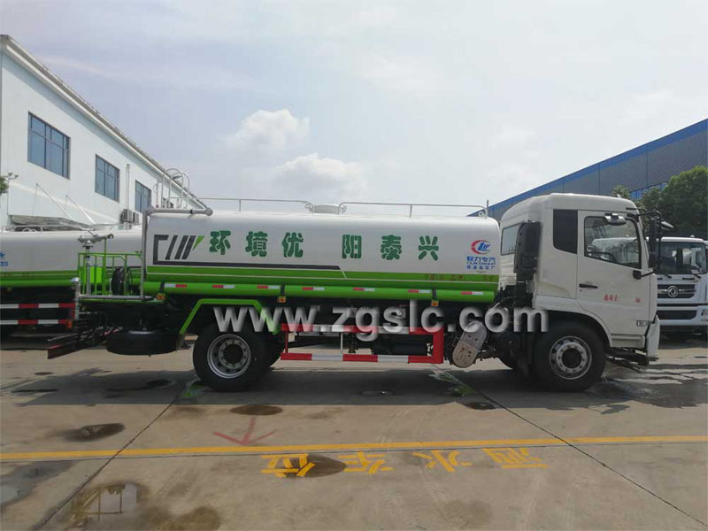 東風(fēng)天錦灑水車(chē)國(guó)六_東風(fēng)天錦國(guó)六灑水車(chē)輪胎規(guī)格多少