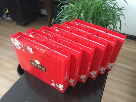 程力集團(tuán)馬旭東主管為我們銷售人員準(zhǔn)備的中秋福利 程力集團(tuán)馬旭東主管為我們銷售人員準(zhǔn)備的中秋福利