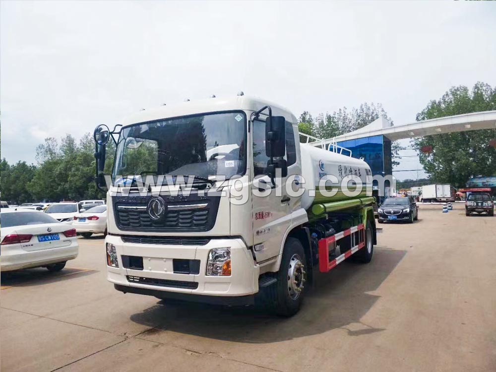 國六東風天錦灑水車可以裝14噸水