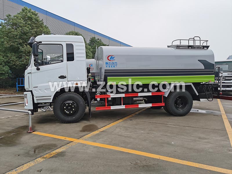 湖北程力東風天錦灑水車