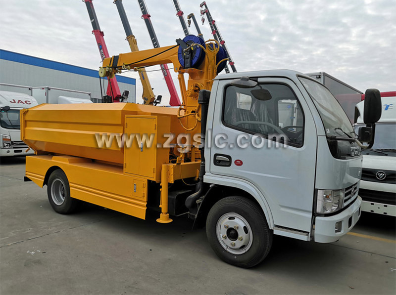 湖北程力專用汽車有限公司東風小多利卡清淤車