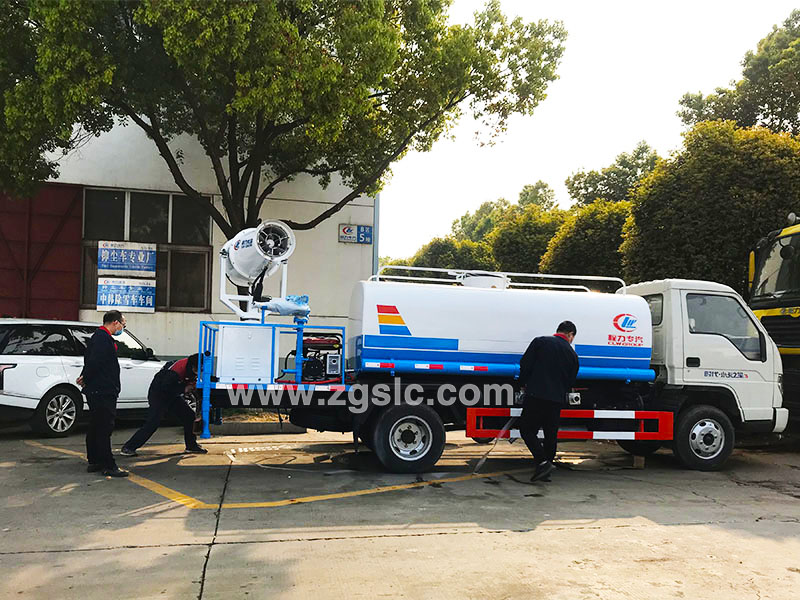 上圖為程力專(zhuān)用汽車(chē)股份有限公司